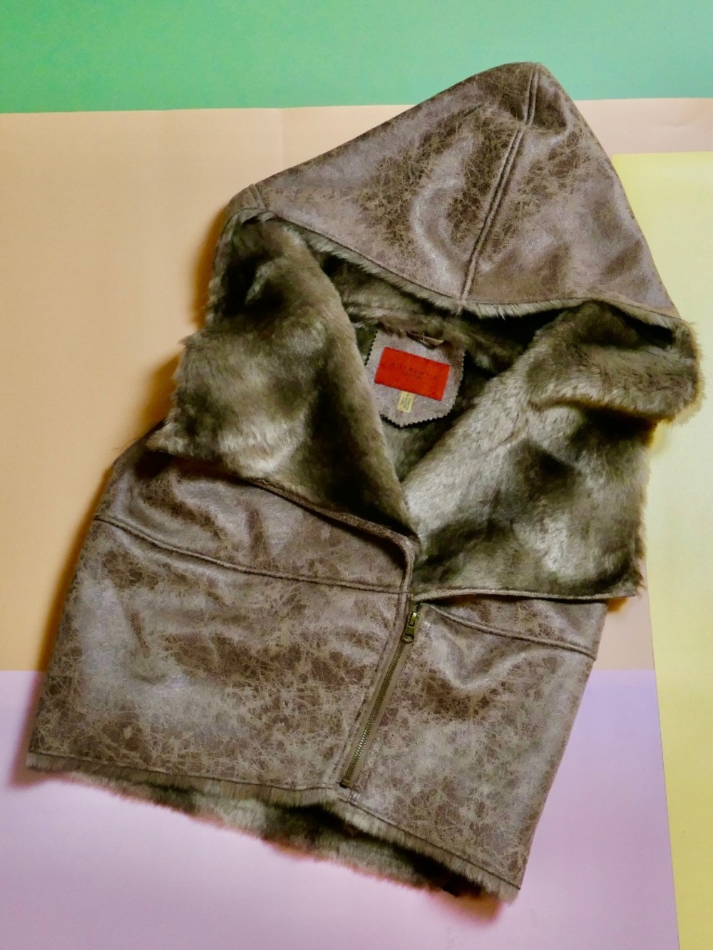 Annabelle Faux Fur Vest Brown size small oversized hood